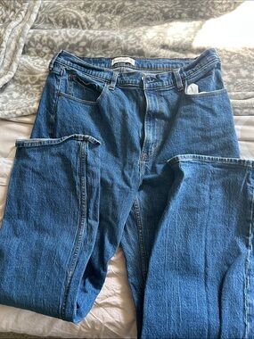 Abercrombie and Fitch 90s relaxed Jean long